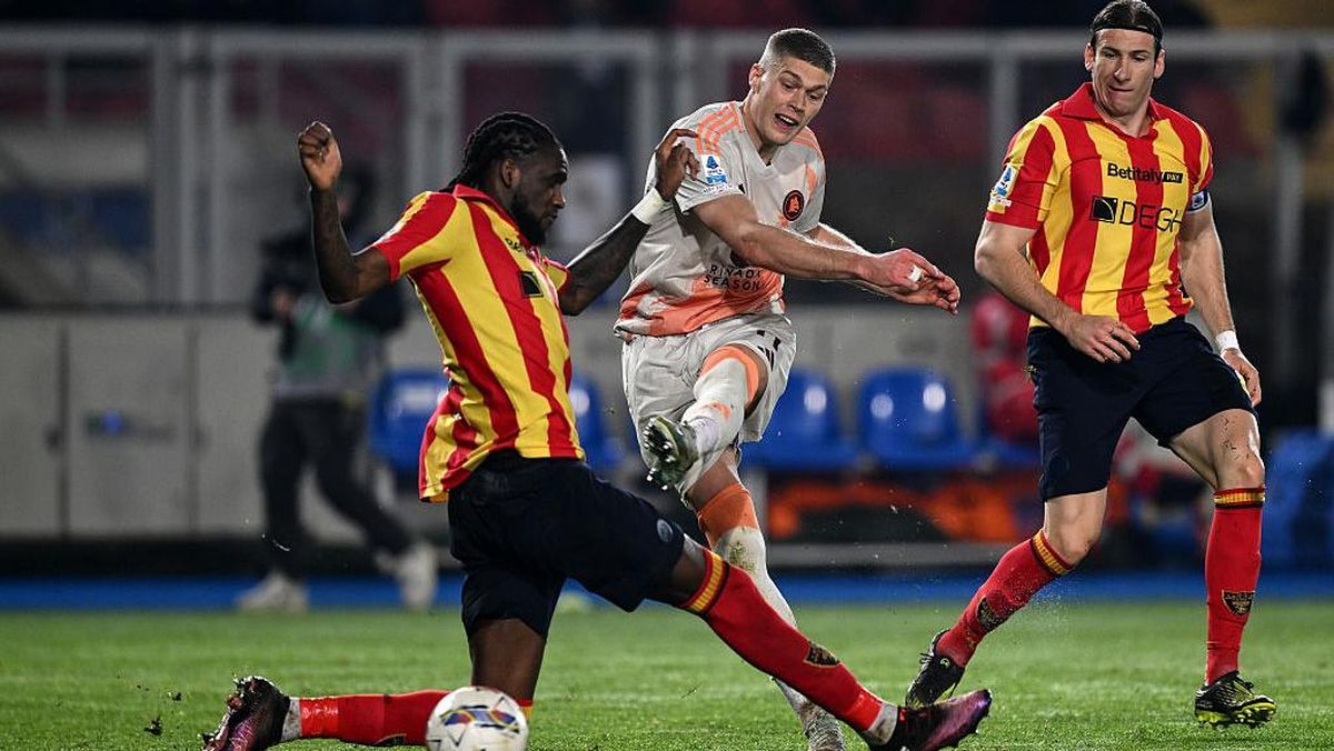 AS Roma vs Lecce 1-0 Pertandingan 23 Maret 2026 Robinio Vaz Sundul Kemenangan Pertama Giallorossi dalam Lima Laga